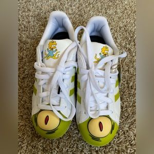 NWT Adidas Simpsons Superstar J Maggie Eyeball Shoes Size 4